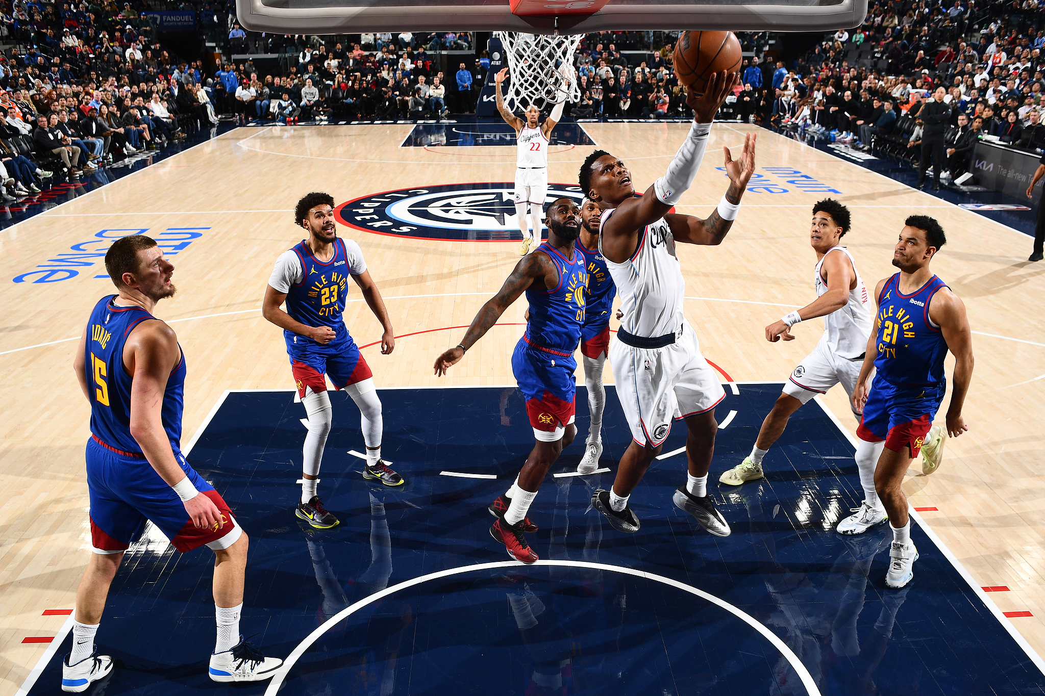 开云下载-马图林38+5约基奇22+17+6 快船主场1分险胜掘金